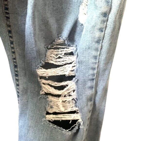 No Boundaries Distressed Light Wash Straight-Leg Denim Jeans Womens Size 17 - Picture 5 of 10